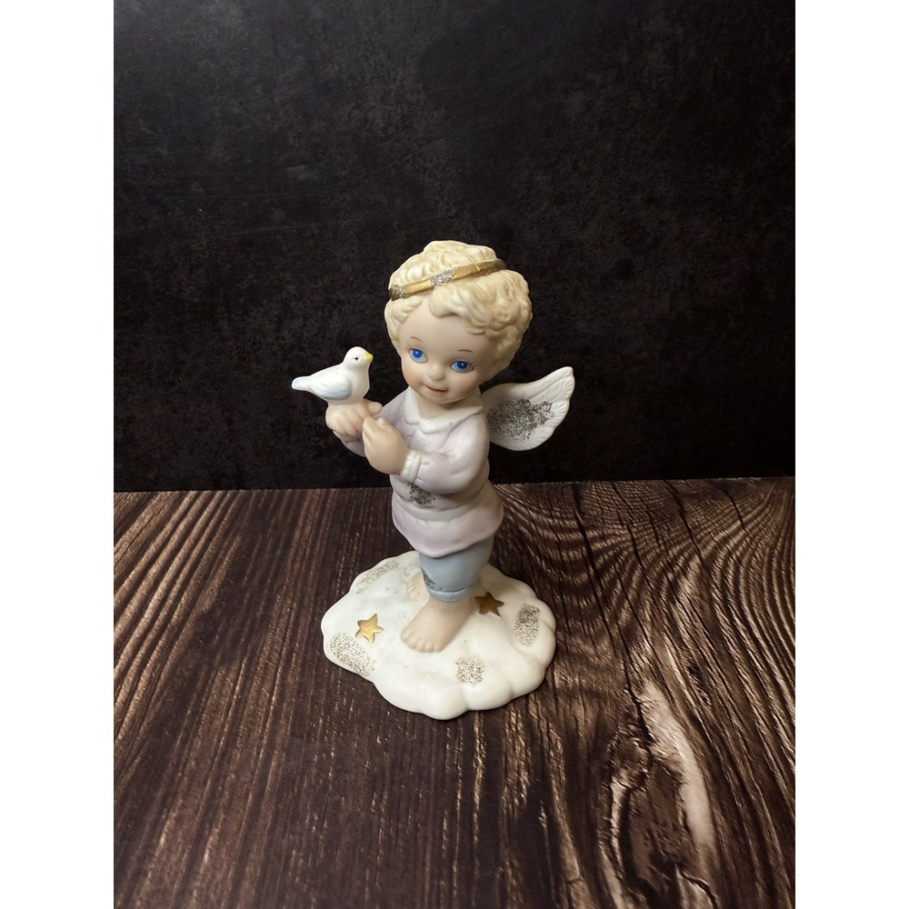 Tender Hearts "Come Fly With Me" Angel w/Dove Figurine 1995 Bronson Collectibles